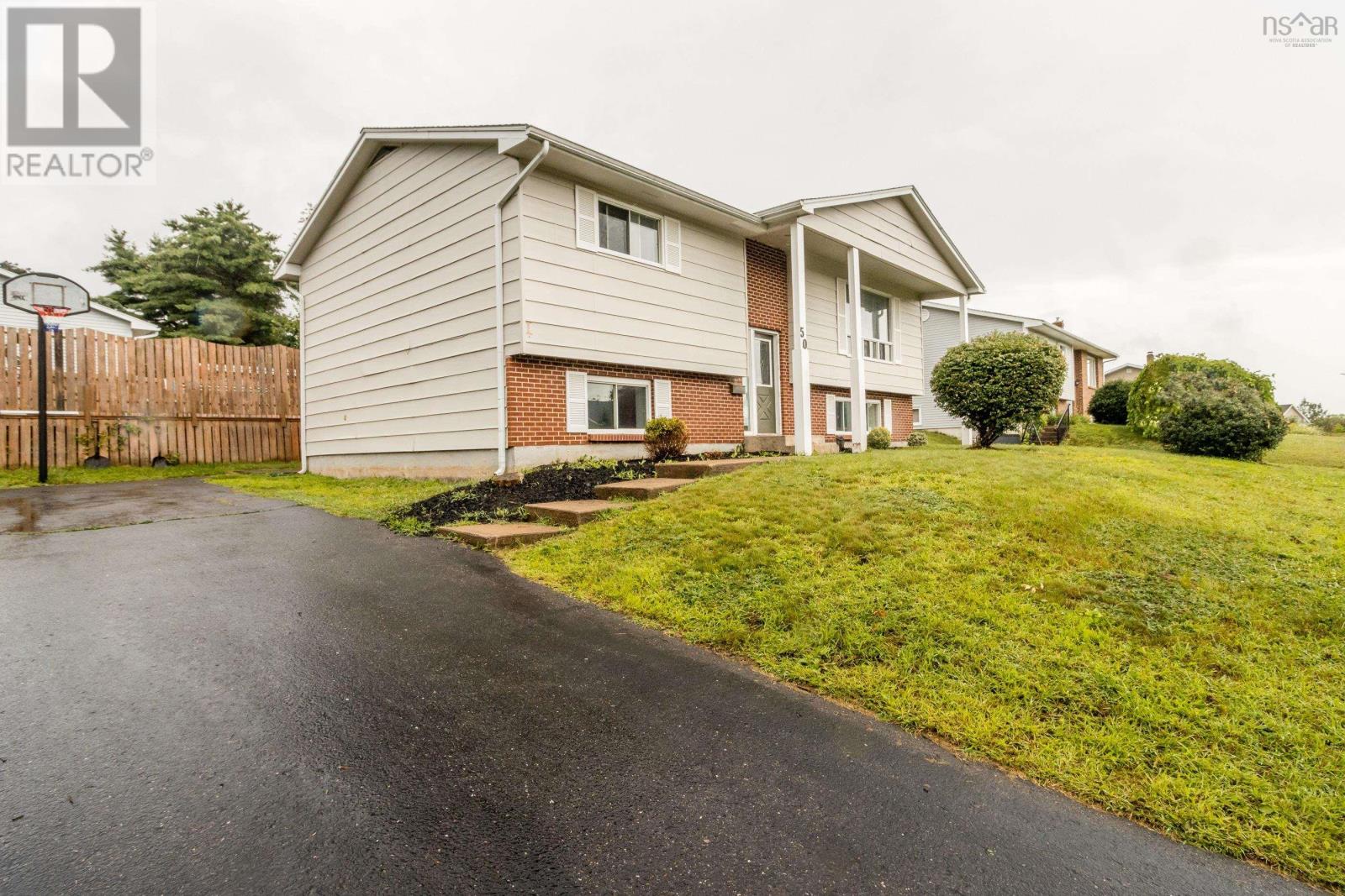 For sale 50 Cortland Crescent, Kentville, Nova Scotia B4N3X3