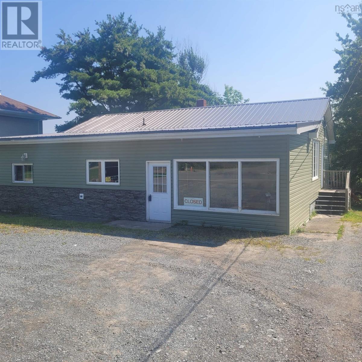For sale 299 Highway 2, Enfield, Nova Scotia B2T1C9 202318952