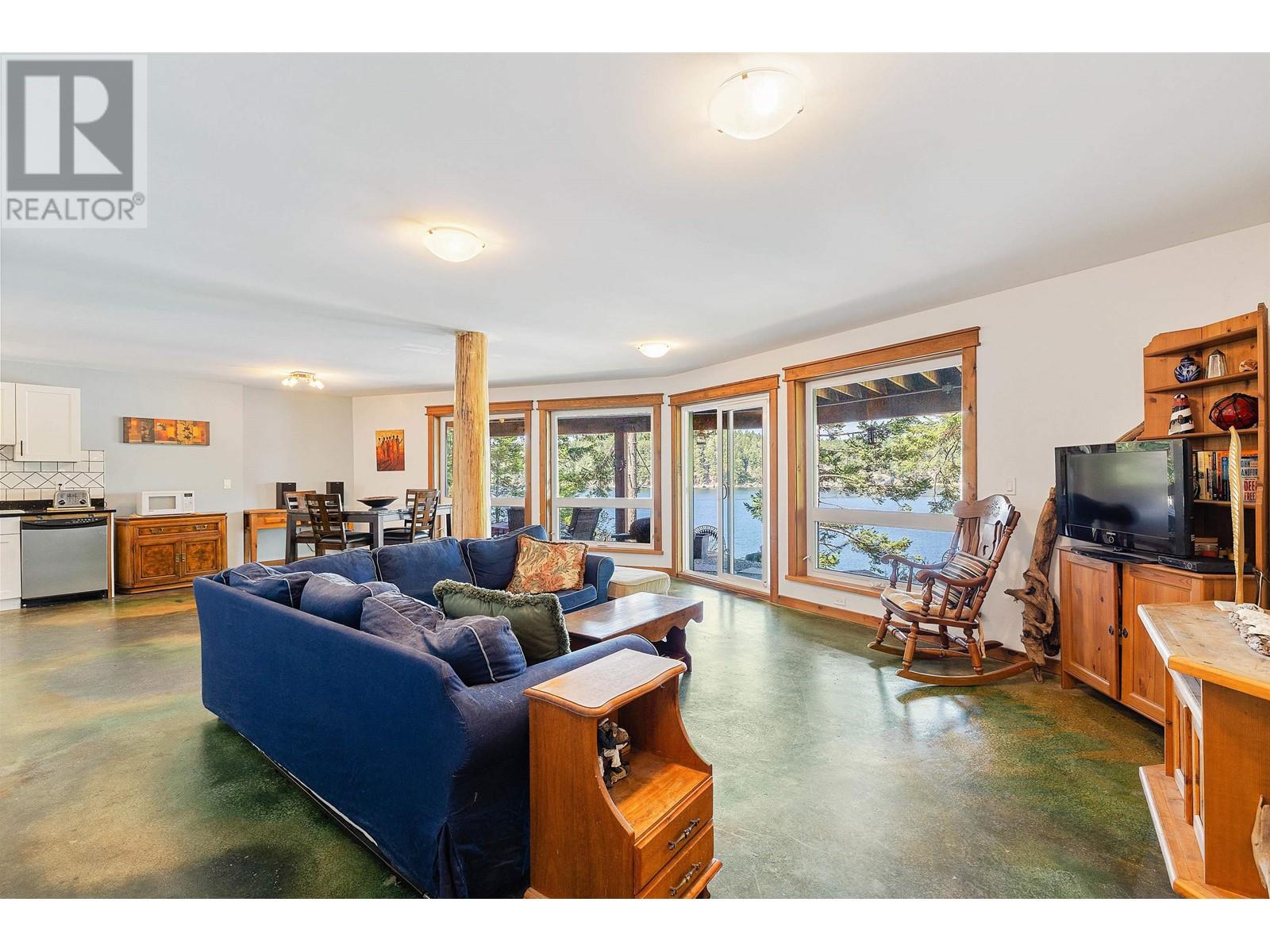 For sale 659 WILKS ROAD, Mayne Island, British Columbia V0N2J1