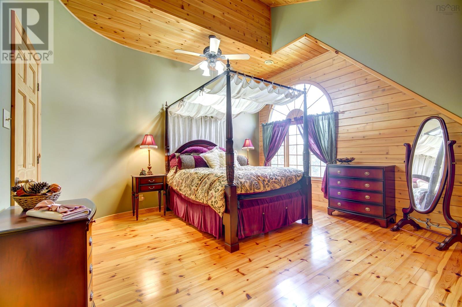 For sale 3447 Highway 2, Fall River, Nova Scotia B2T1J2 202225351