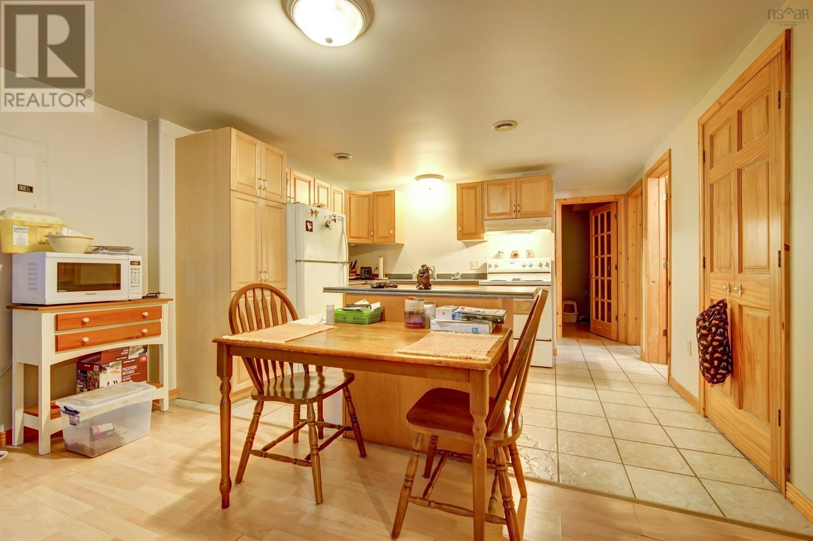 For sale 3447 Highway 2, Fall River, Nova Scotia B2T1J2 202225351