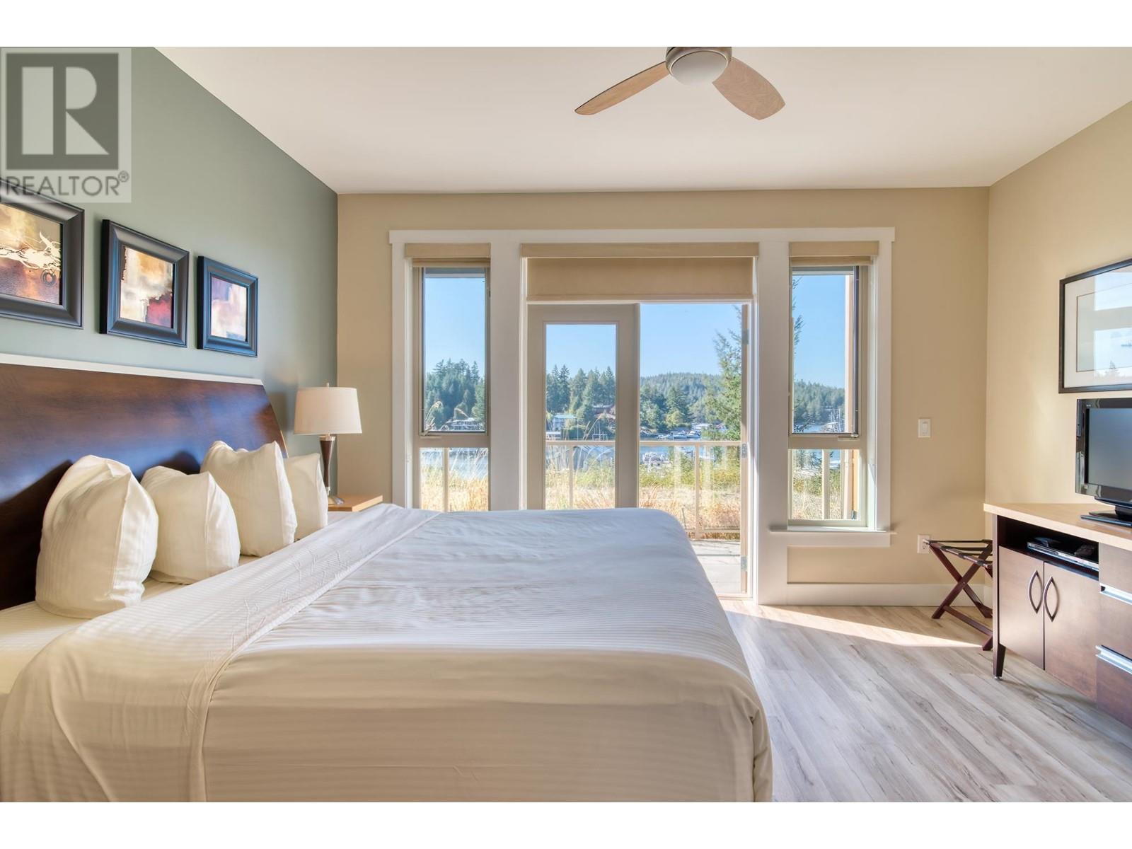 For sale 3C 12849 LAGOON ROAD, Madeira Park, British Columbia V0N2H1