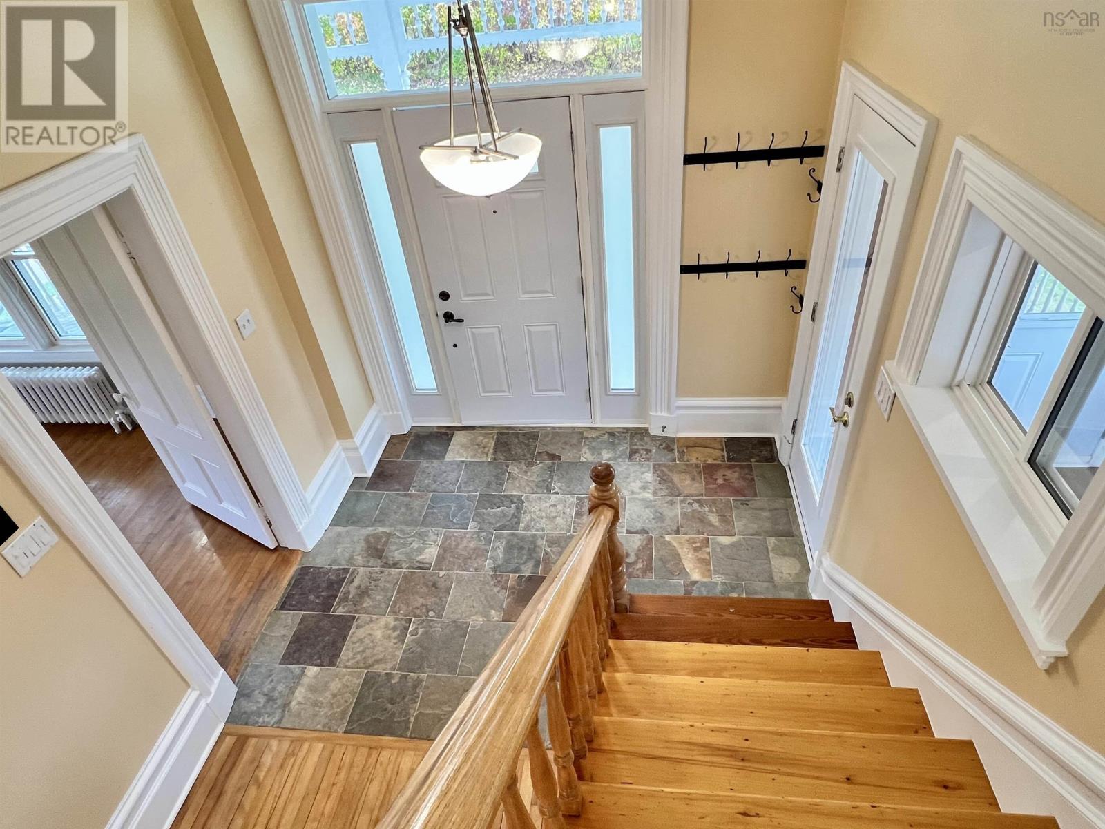 For sale 25 West Cottage Street, Pictou, Nova Scotia B0K1H0