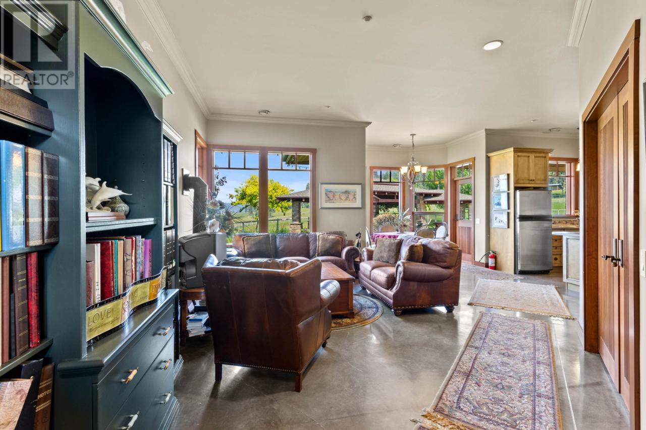 For sale 1060 HEFFLEY LOUIS CR RD, Heffley, British Columbia V0E1Z1