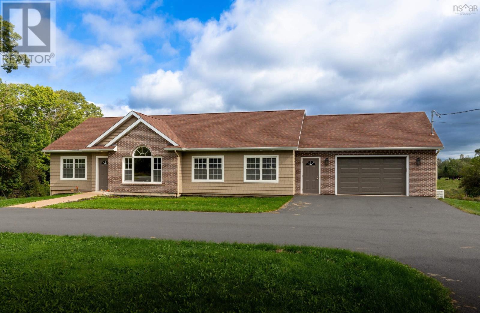 For sale 3988 Highway 14, Upper Rawdon, Nova Scotia B0N2N0 202319138