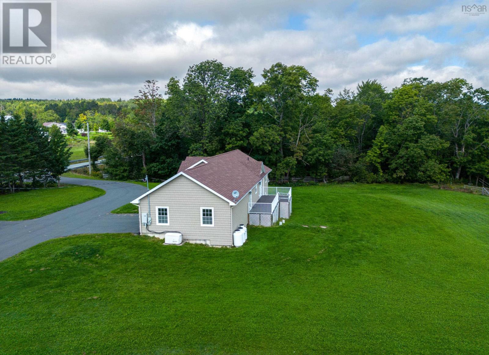 For sale 3988 Highway 14, Upper Rawdon, Nova Scotia B0N2N0 202319138