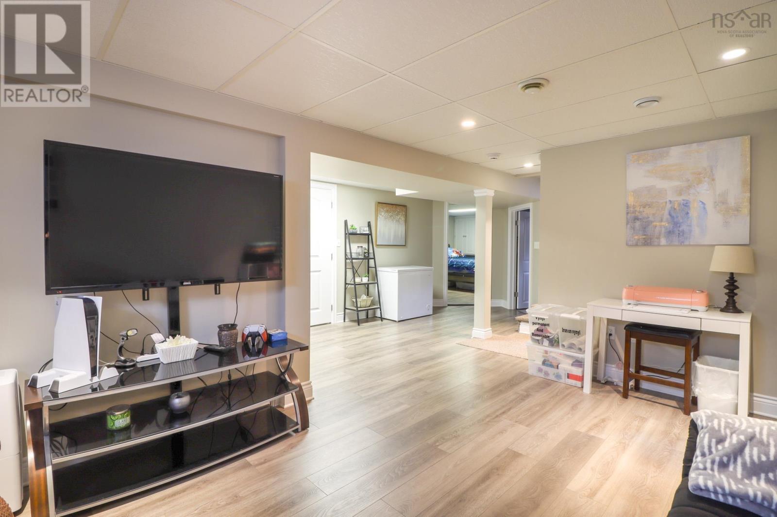 223 Lake Road Glace Bay Road, Cape Breton, Nova Scotia B2H1V6 REALTOR.ca