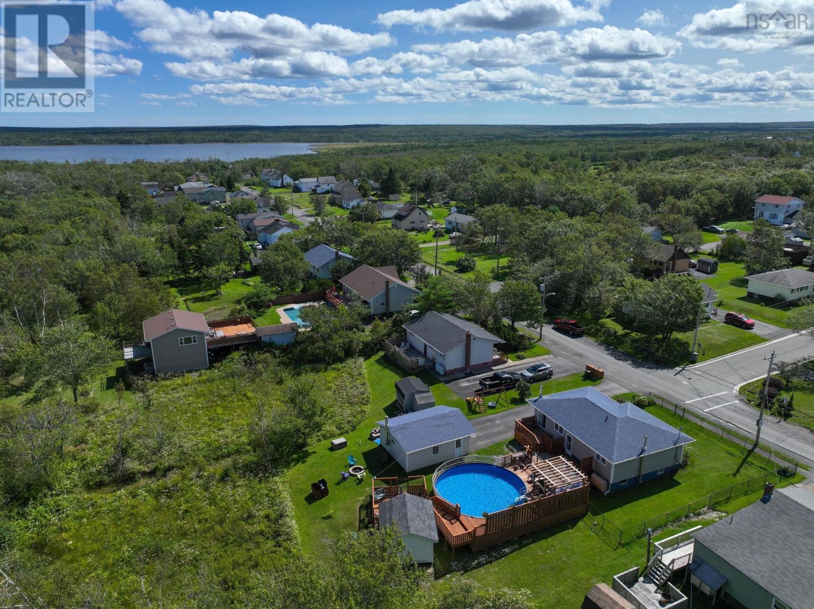 223 Lake Road Glace Bay Road, Cape Breton, Nova Scotia B2H1V6 REALTOR.ca