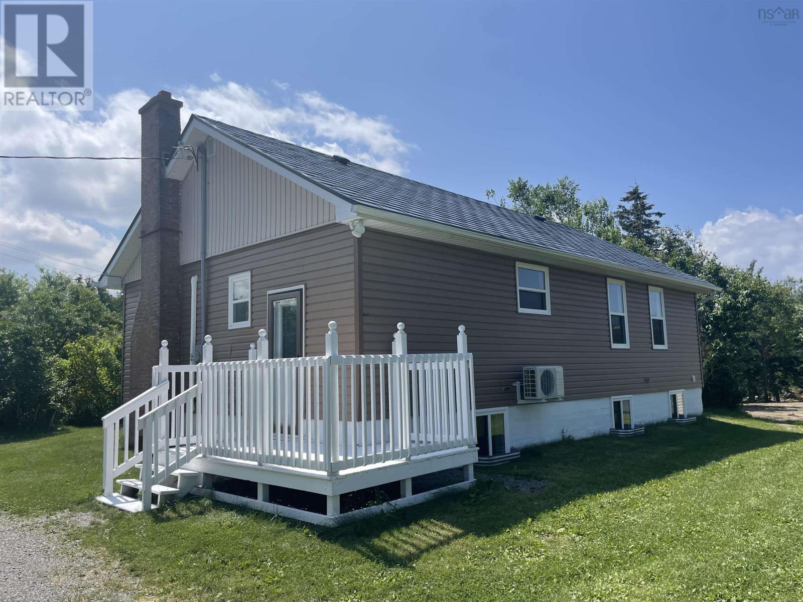 For sale 4111 New Waterford Highway, New Victoria, Nova Scotia B1H5T4