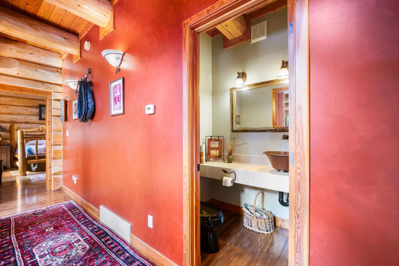 For sale 7602 HIGHWAY 95, Kingsgate, British Columbia V0B1V1 2473278