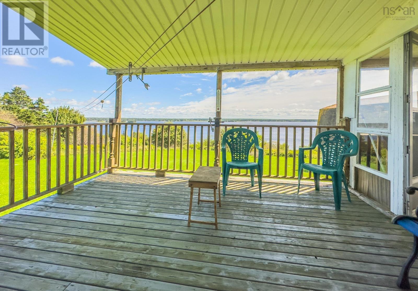 For sale 637 Highway 335, West Pubnico, Nova Scotia B0W3S0 202318646