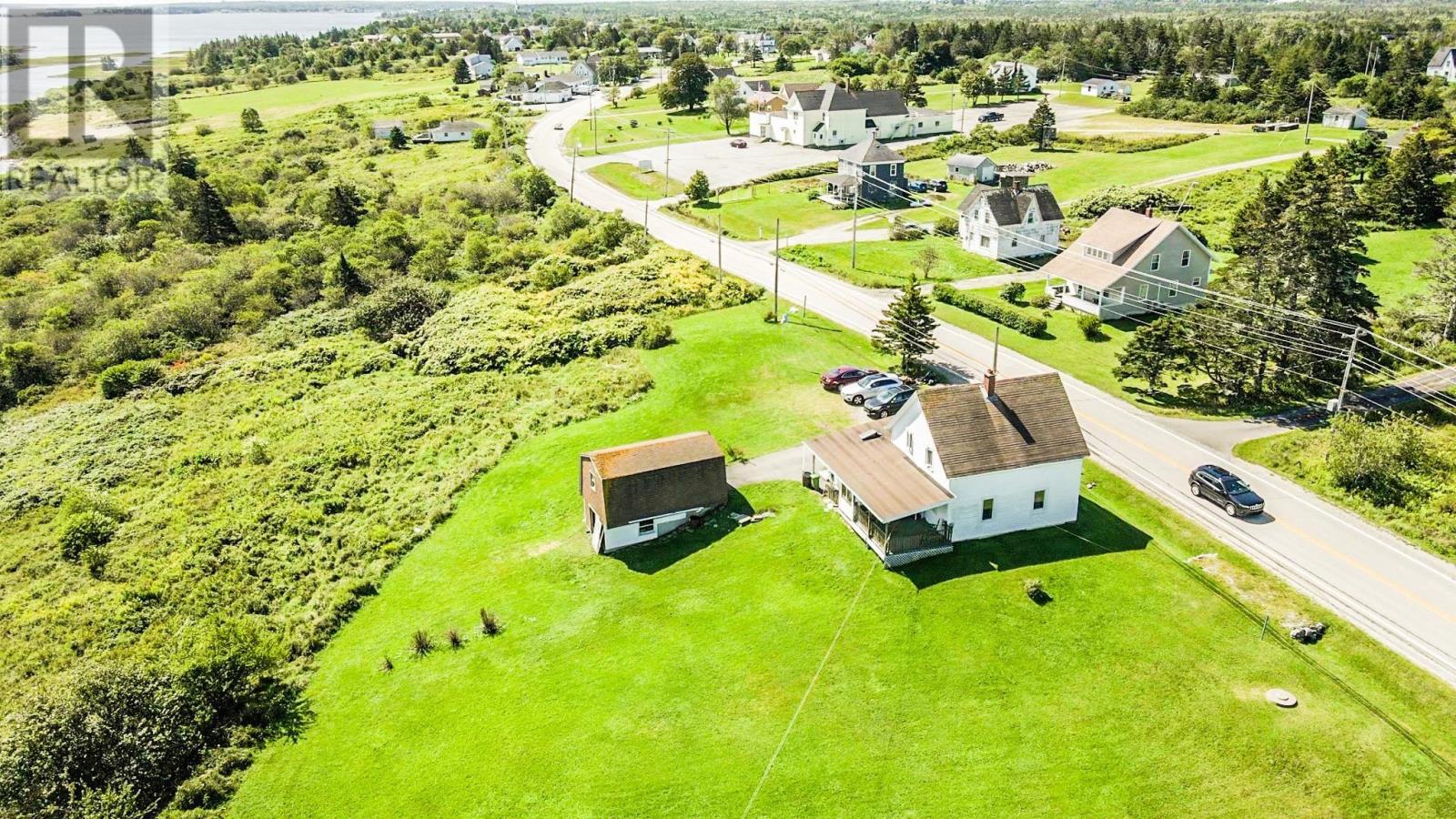 For sale 637 Highway 335, West Pubnico, Nova Scotia B0W3S0 202318646