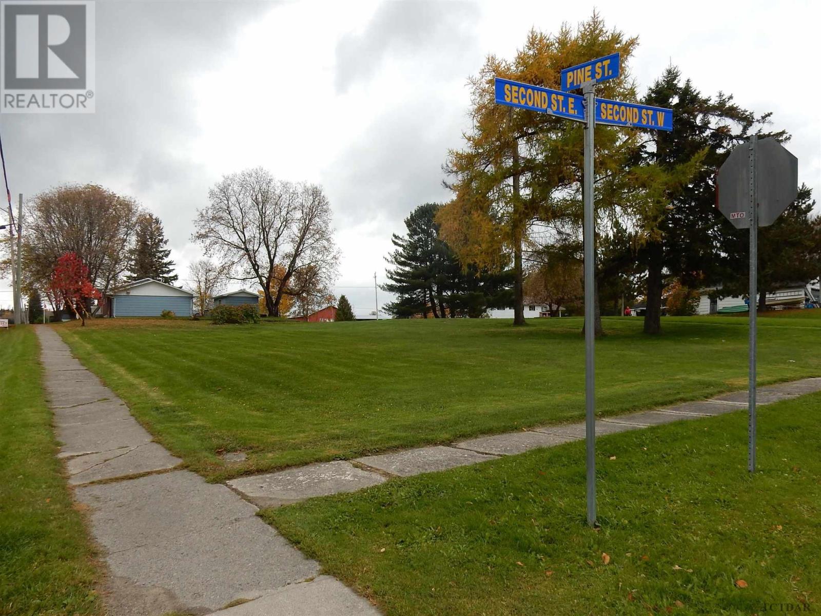 For sale 03 SECOND ST W, ELK LAKE, Ontario P0J1G0 TM222264 REALTOR.ca