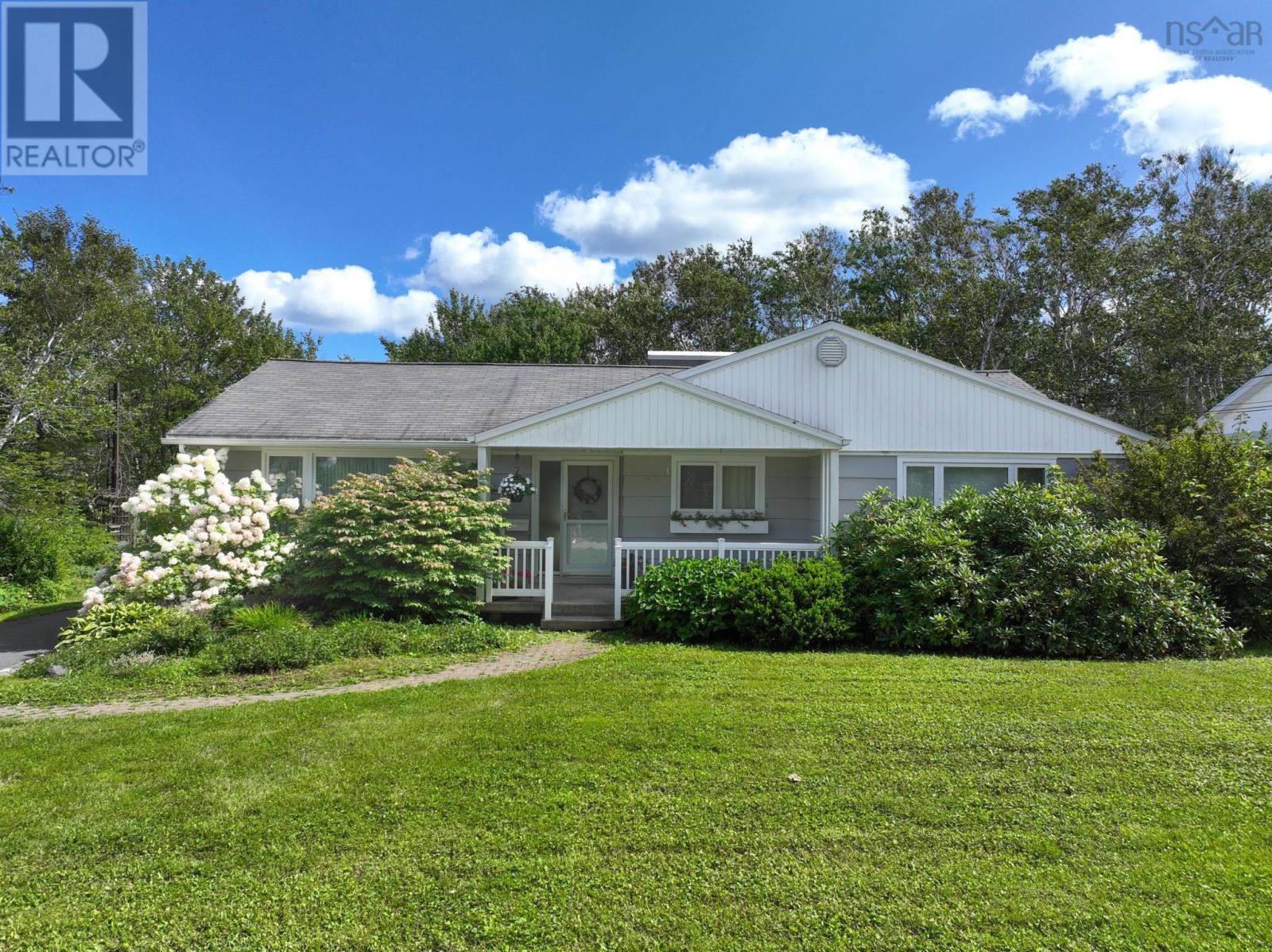 For sale 70 Catherine Street, Glace Bay, Nova Scotia B1A2J9