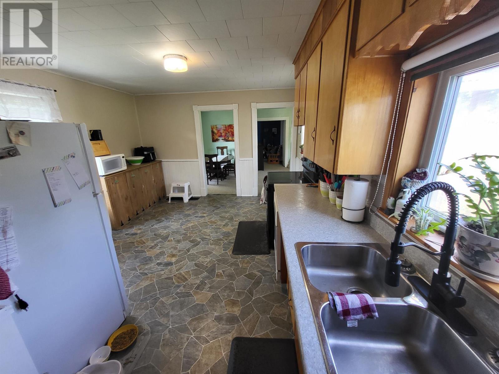 For sale 32 River Avenue, Oxford, Nova Scotia B0M1P0 202319248