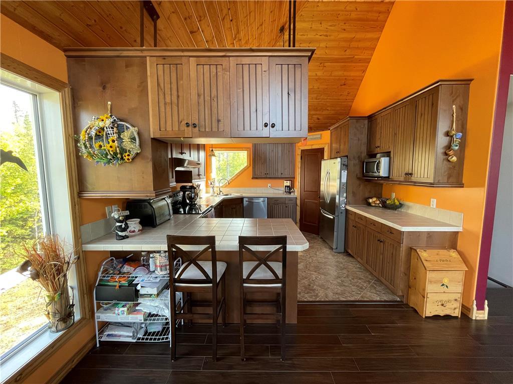 For sale 266 Shoreline Road, Cranberry Portage, Manitoba R0B0H0