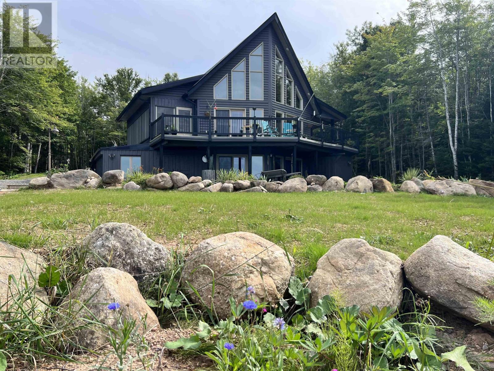 For sale 152 Mersey Road, Inlet Baddeck, Nova Scotia B0E1B0