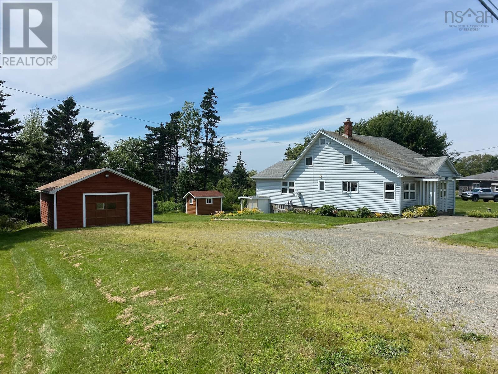 For sale 8825 1 Highway, Meteghan River, Nova Scotia B0W1M0