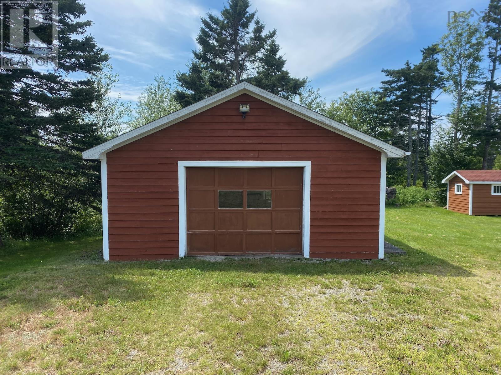 For sale 8825 1 Highway, Meteghan River, Nova Scotia B0W1M0