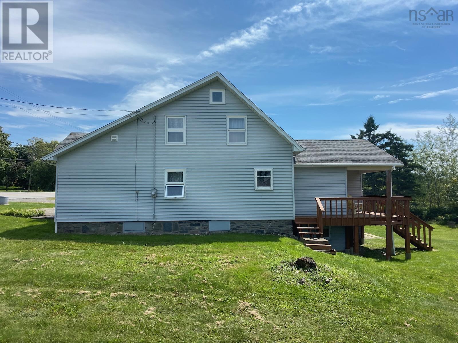 For sale 8825 1 Highway, Meteghan River, Nova Scotia B0W1M0 202316597 REALTOR.ca