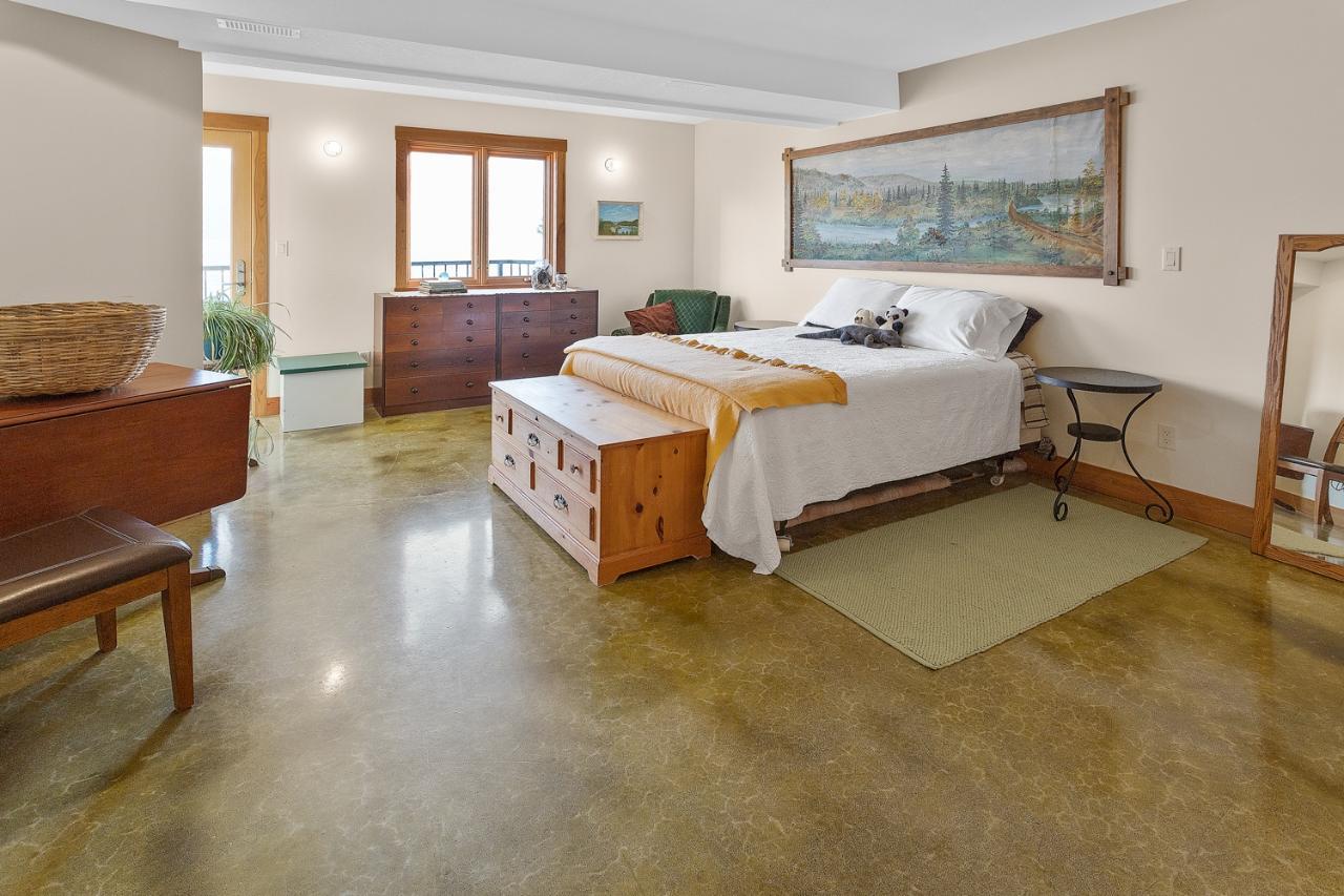 For sale 9419 HIGHWAY 3A, Kuskanook, British Columbia V0B2C0 2473359