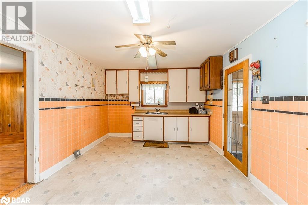 For sale 3828 JOHNSTON Road, Springwater, Ontario L4M4S4