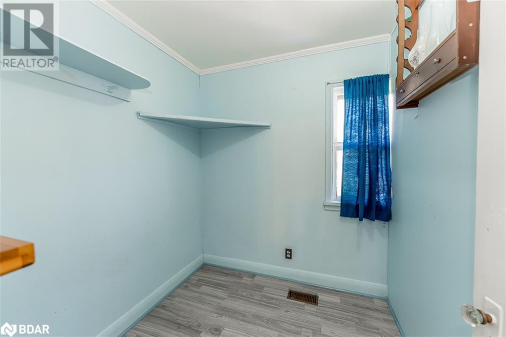 For sale 3828 JOHNSTON Road, Springwater, Ontario L4M4S4