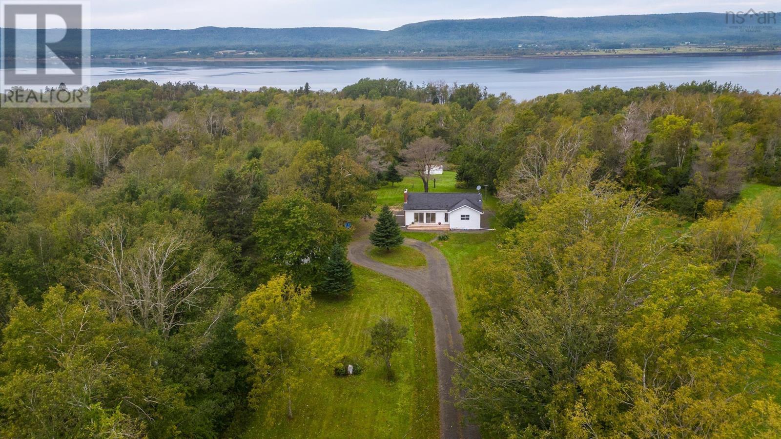 For sale 2679 Highway 1, Upper Clements, Nova Scotia B0S1A0