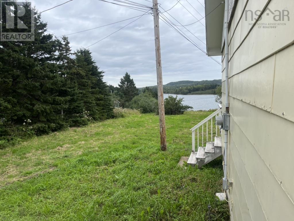 For sale 92 Landry Lane, Sampsonville, Nova Scotia B0E3B0 202318178