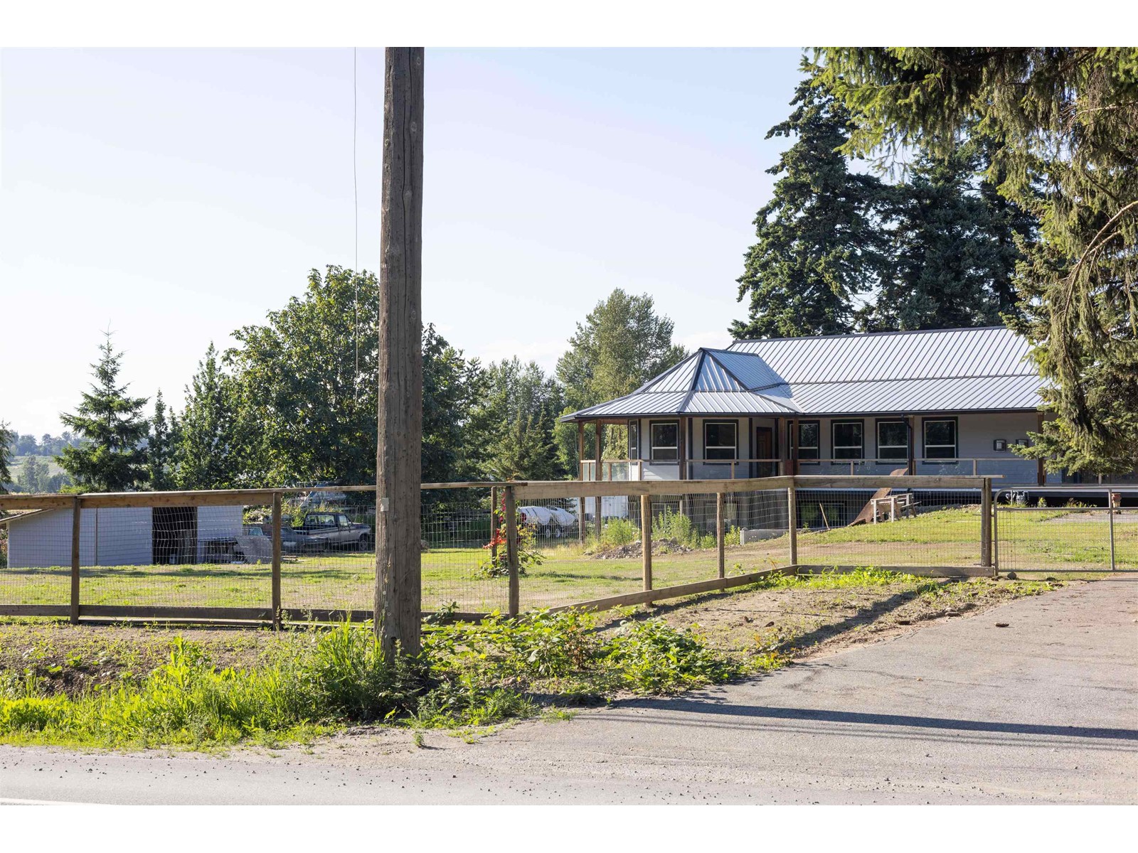For sale 857 BRADNER ROAD, Abbotsford, British Columbia V4X1H8