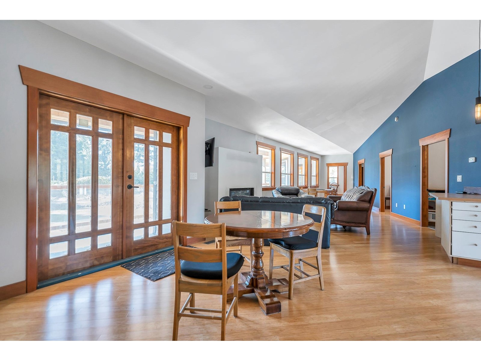 For sale 857 BRADNER ROAD, Abbotsford, British Columbia V4X1H8