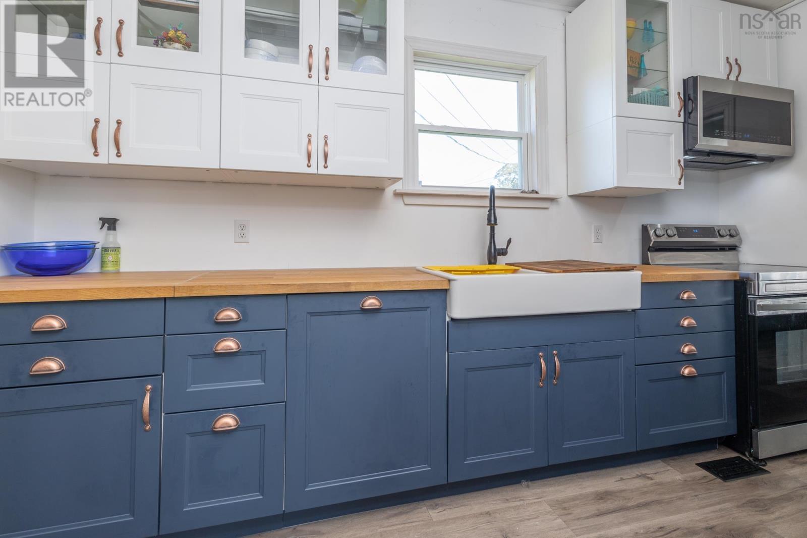 For sale 3071 1 Highway, Port Maitland, Nova Scotia B5A5T4 202320167