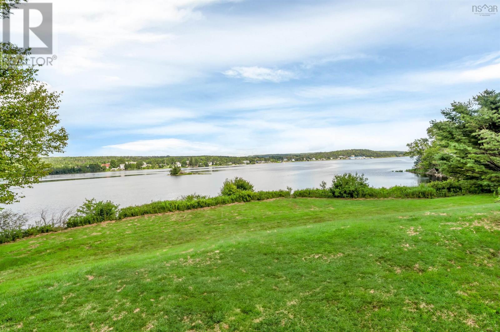 For sale 22044 Highway 7, Sheet Harbour, Nova Scotia B0J3B0