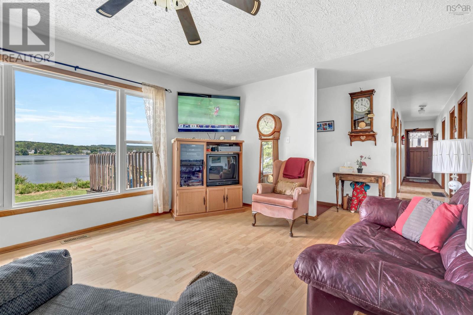 For sale 22044 Highway 7, Sheet Harbour, Nova Scotia B0J3B0