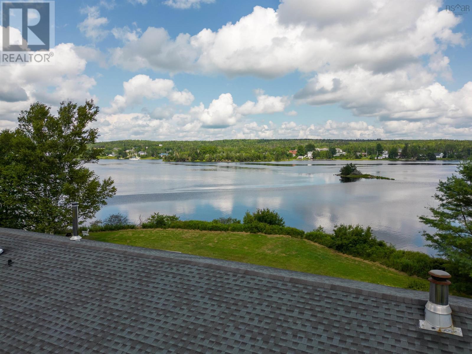 For sale 22044 Highway 7, Sheet Harbour, Nova Scotia B0J3B0