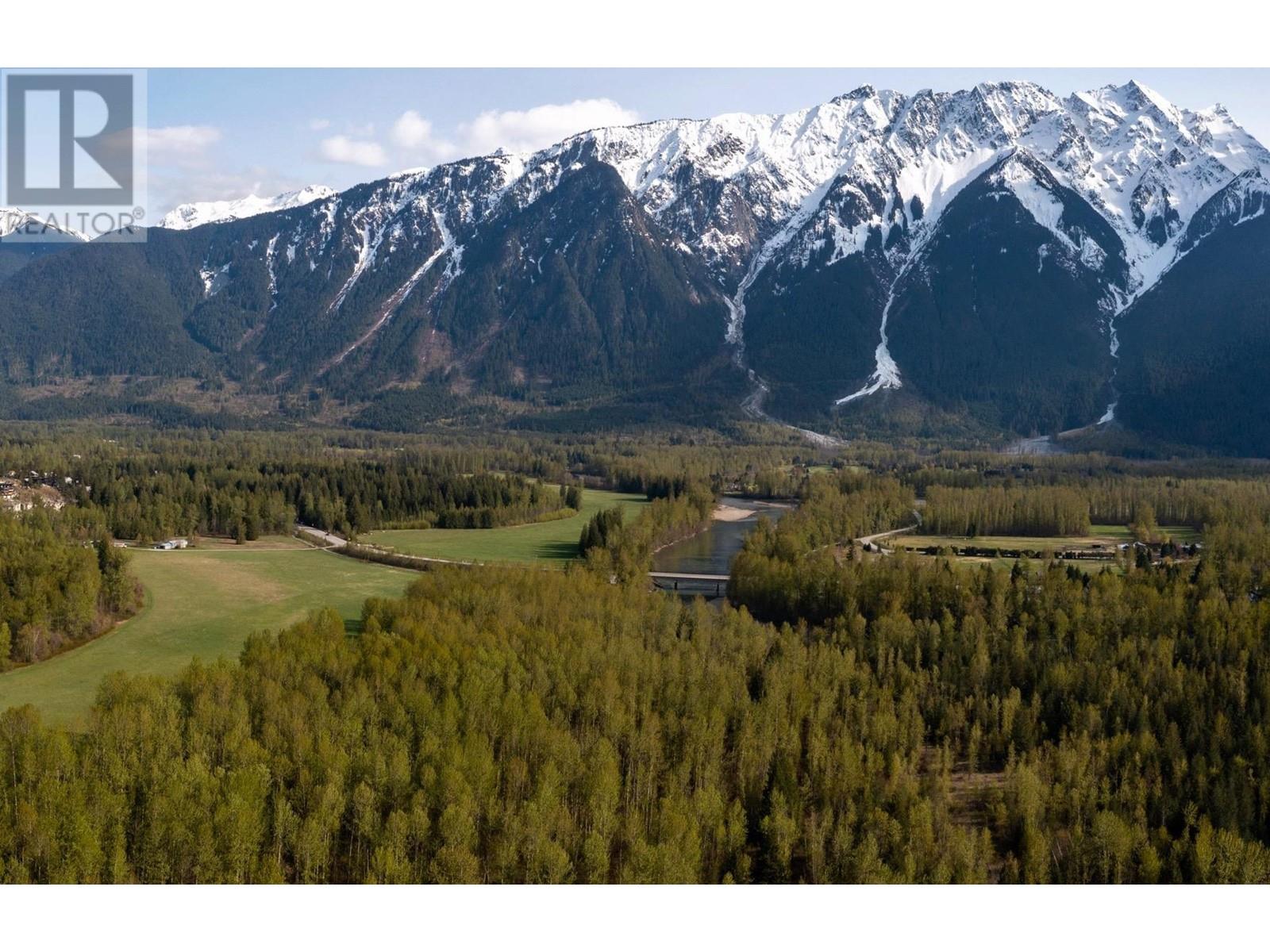 For sale 1691 HIGHWAY 99, Pemberton, British Columbia V0N2L2