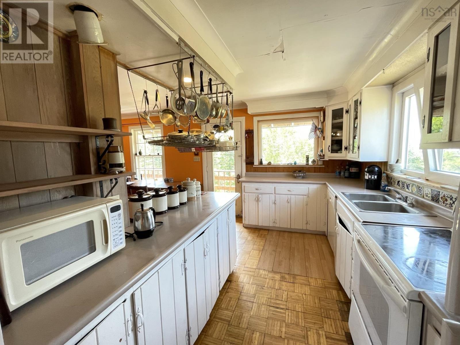 For sale 27 Wharf Lane, Hunts Point, Nova Scotia B0T1G0 202315890