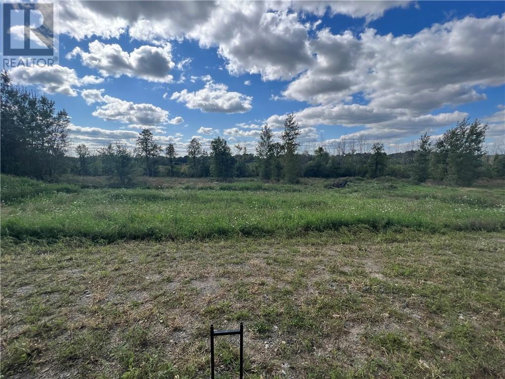 For sale: Lot 5 SAPPHIRE DRIVE, South Glengarry, Ontario K6H7J1
