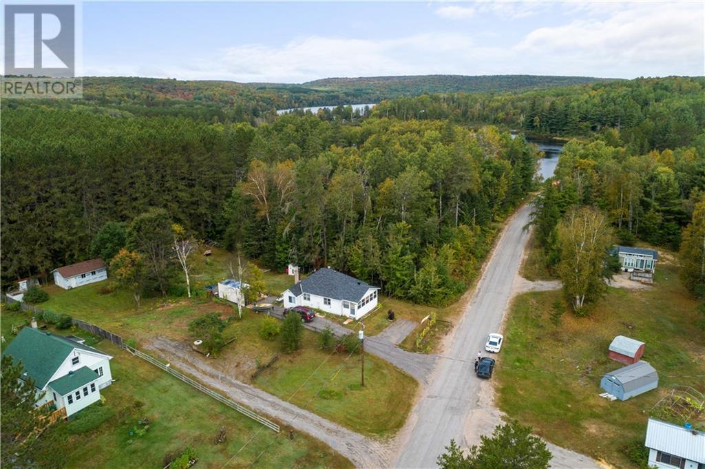 For sale: 35 BOULTER LAKE ROAD, Maynooth, Ontario K0L2K0 - 1360367 ...