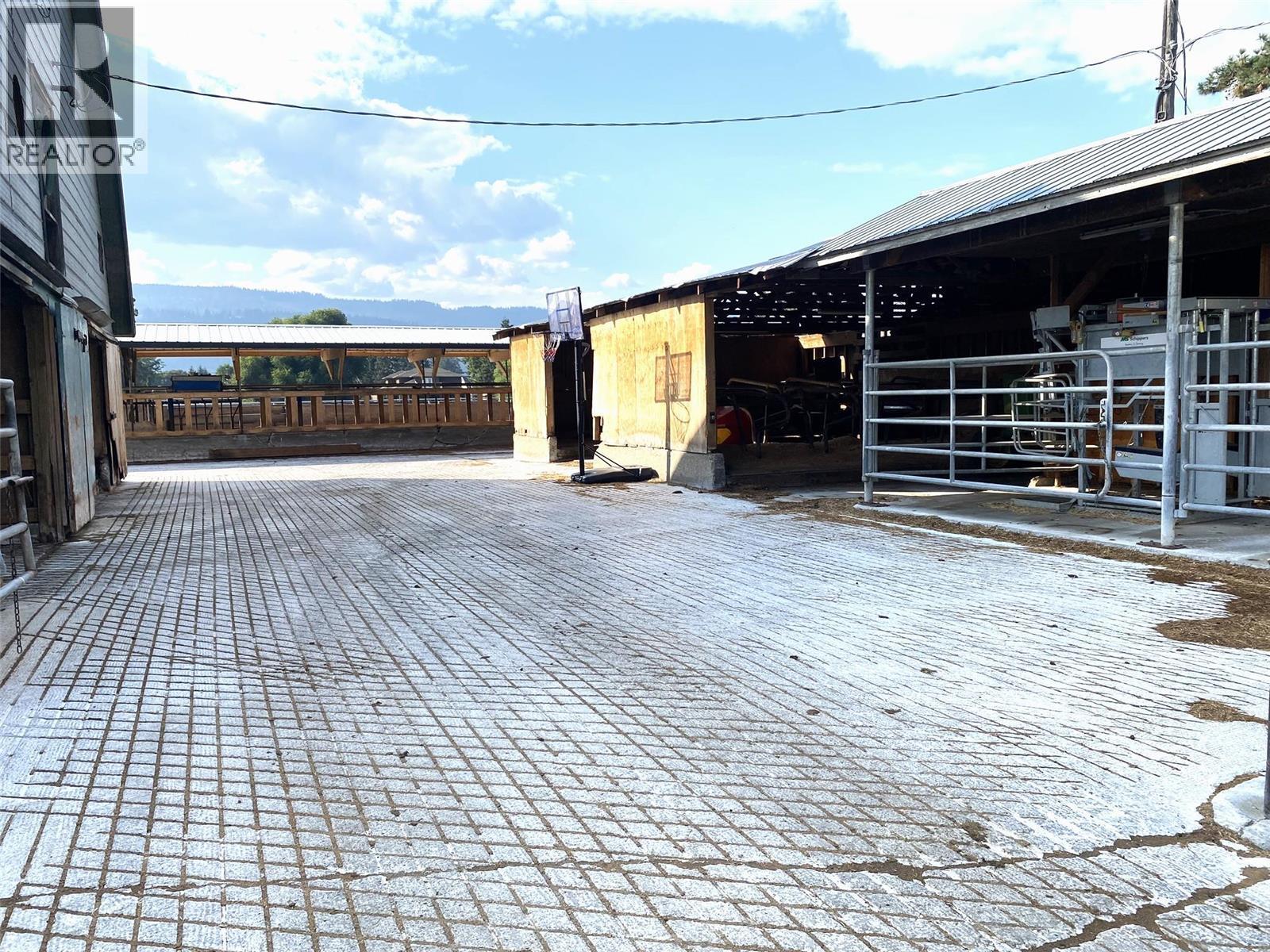 For sale 118 EnderbyGrindrod Road, Enderby, British Columbia V0E1V0