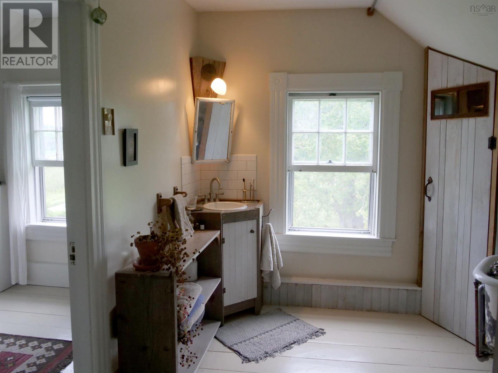 For sale 340 Long Cove Rd, Port Medway, Nova Scotia B0J2T0 202317291