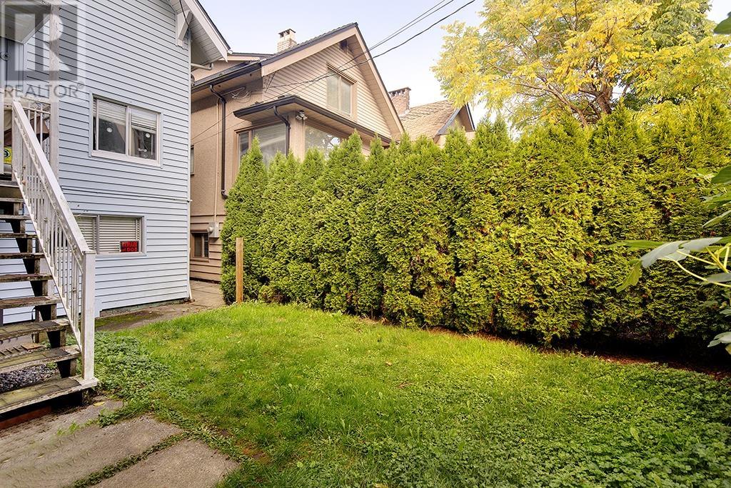 For sale 2318 MACDONALD STREET, Vancouver, British Columbia V6K3Y8