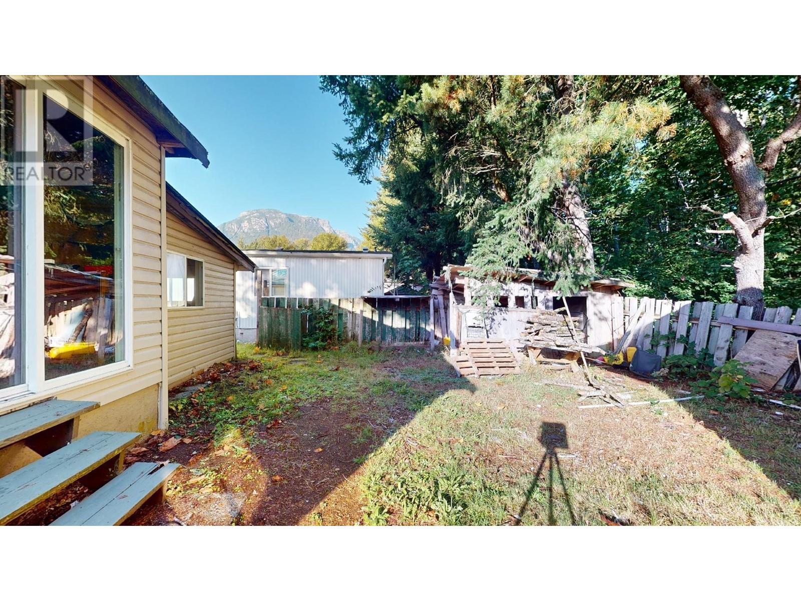 For sale 31 40157 GOVERNMENT ROAD, Squamish, British Columbia V0N1T0