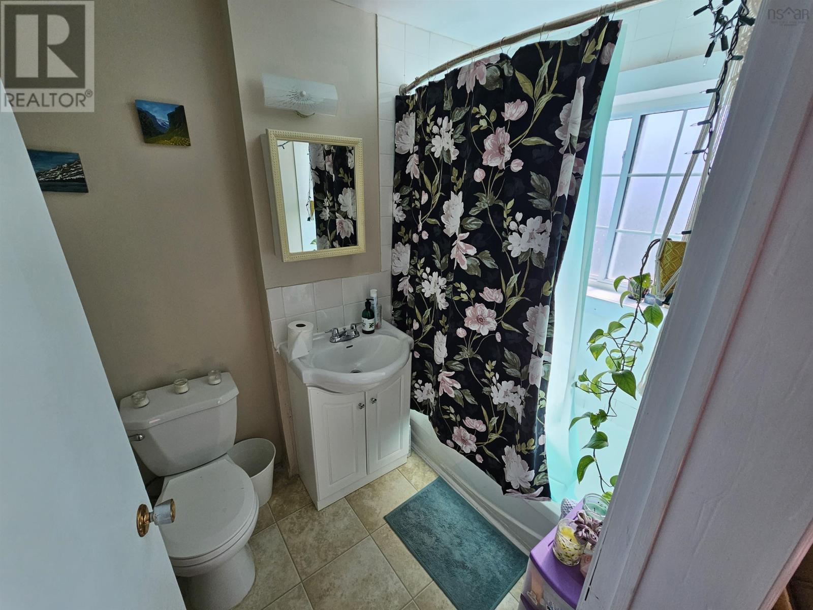 For sale 125 Portland Street, Dartmouth, Nova Scotia B2Y1H7 202321322 REALTOR.ca