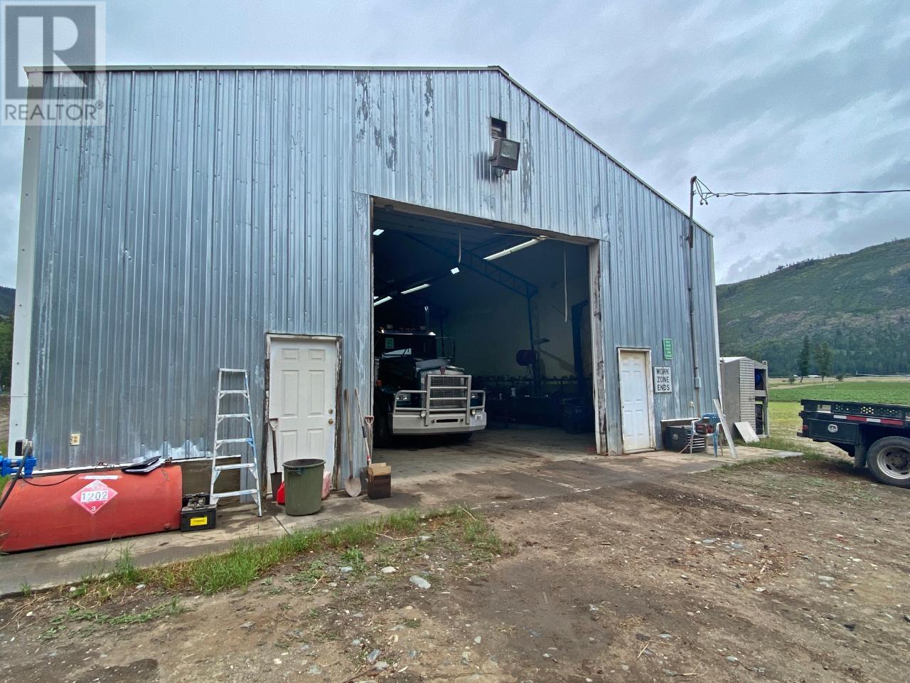 For sale 2 MCLURE FERRY ROAD, Heffley, British Columbia V0E2H0 174283 REALTOR.ca