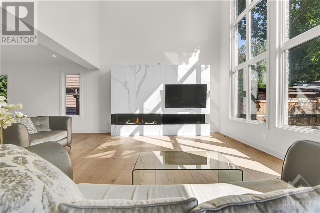 For sale 320 CRESTVIEW ROAD, Ottawa, Ontario K1H5G6 1360520 REALTOR.ca