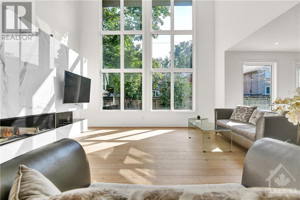 For sale 320 CRESTVIEW ROAD, Ottawa, Ontario K1H5G6 1360520 REALTOR.ca