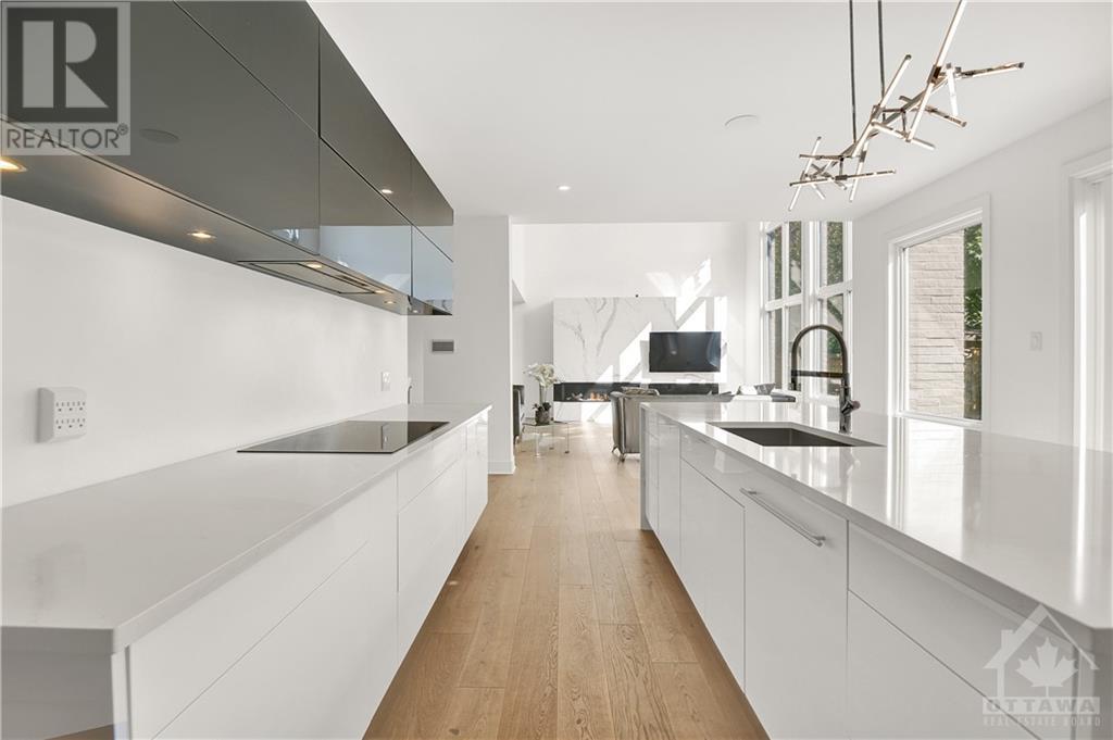 For sale 320 CRESTVIEW ROAD, Ottawa, Ontario K1H5G6 1360520 REALTOR.ca