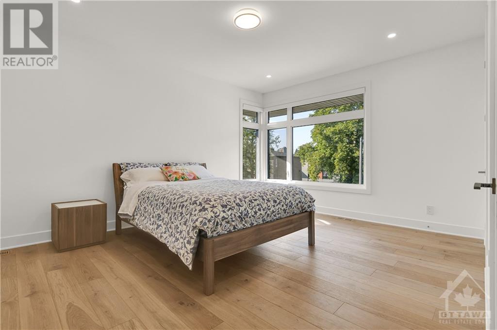 For sale 320 CRESTVIEW ROAD, Ottawa, Ontario K1H5G6 1360520 REALTOR.ca