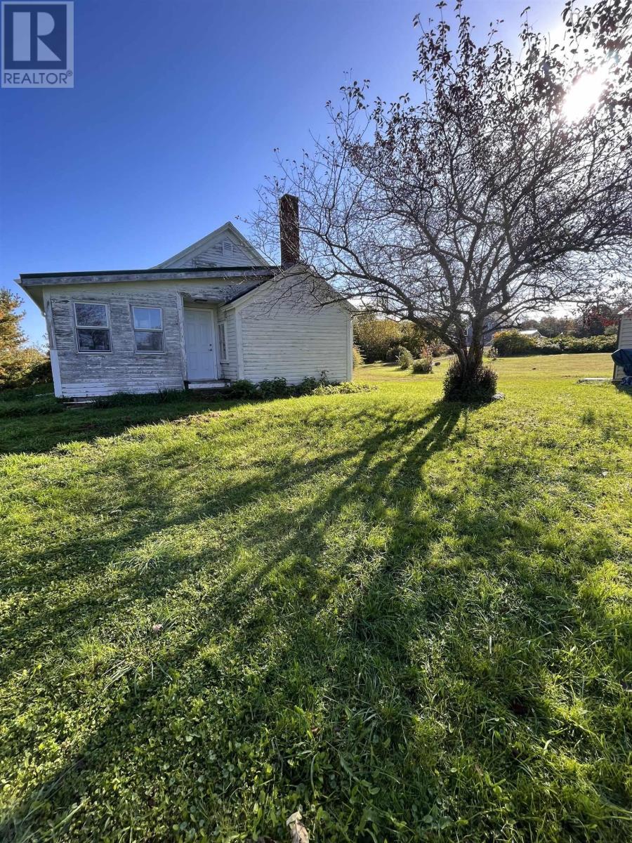 For sale 361 Highway 1, Deep Brook, Nova Scotia B0S1J0 202321605